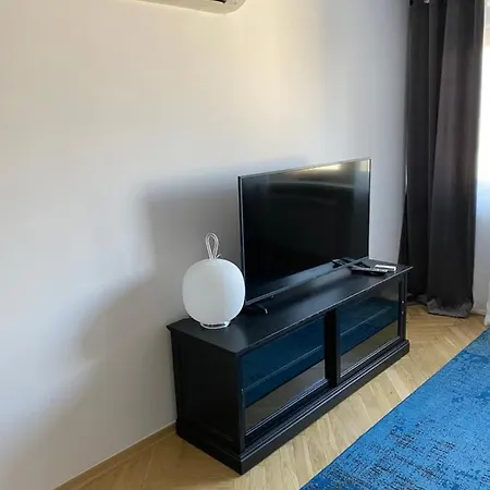 Apartment Apartament Emilian